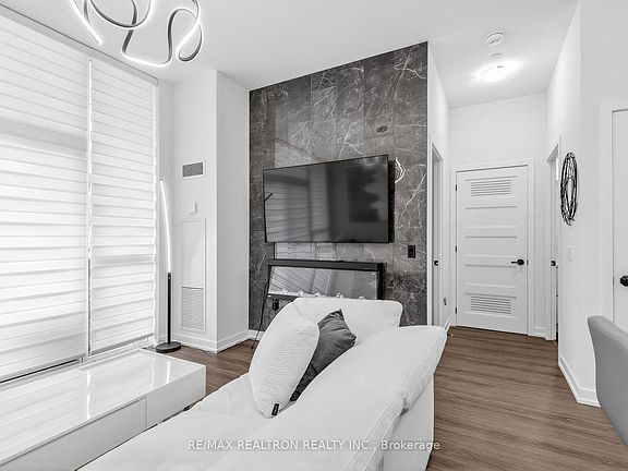 3rd image of 415 Sea Ray Ave #121