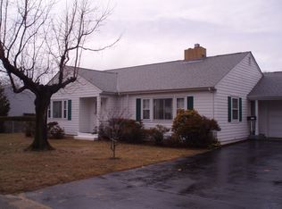 755 Sandy Ln, Warwick, RI 02889