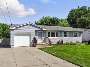 209 Wendover Dr, Council Bluffs, IA 51503