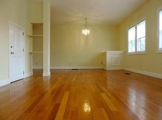 137 K St #1, Boston, MA 02127