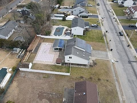 3rd image of 956 Yellowbank Rd