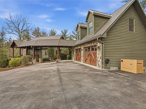 4th image of 1721 Meadow Rd