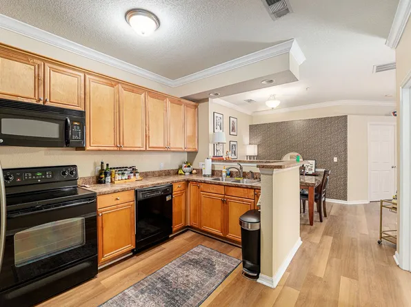 1142 SW 9th Rd, Gainesville, FL