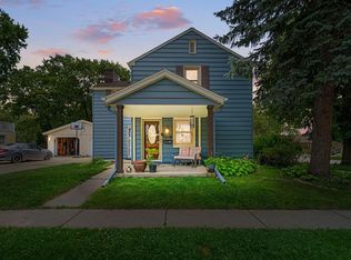 5598 Angle Ln, Greendale, WI 53129