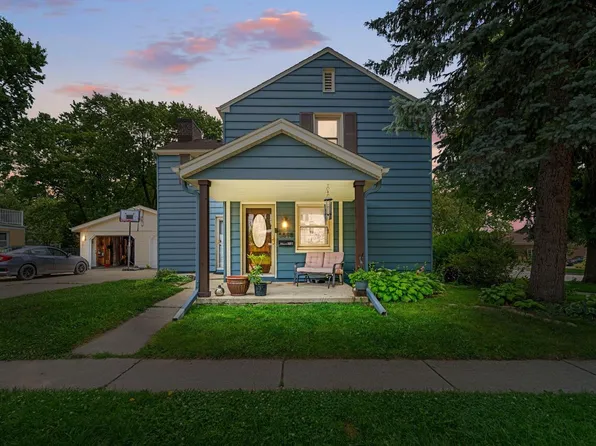 5598 Angle LANE, Greendale, WI 53129