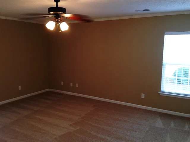 128 Willowbend Ln — Photo 8