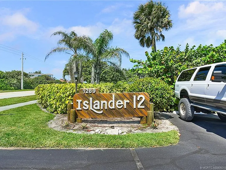 1289 NE Ocean Blvd #11 — Photo 40