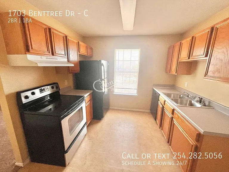 1703 Benttree Dr #C — Photo 7
