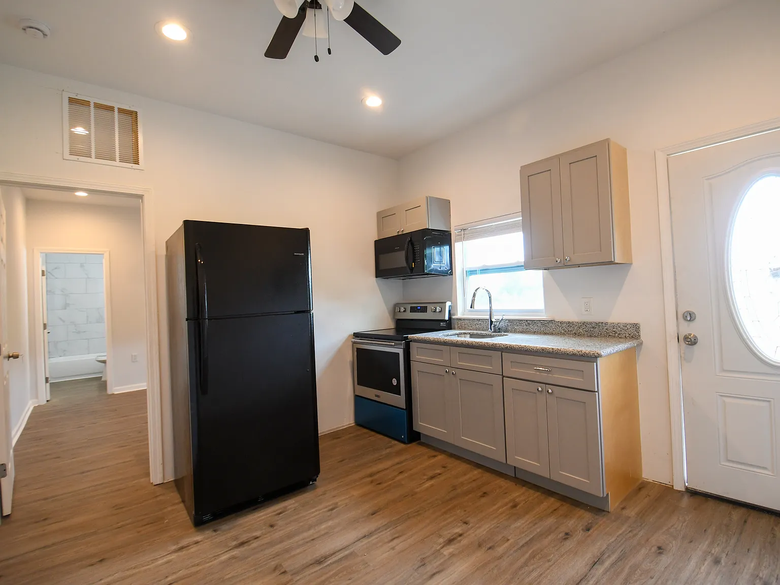 385 Bayou Dularge Road - B — Photo 2