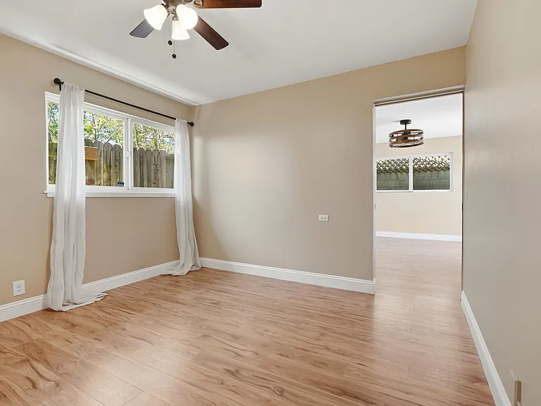 2210 Ewell Rd — Photo 20