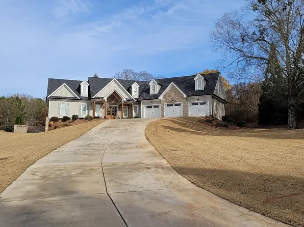 1108 Rivers Edge Dr, Bogart, GA 30622