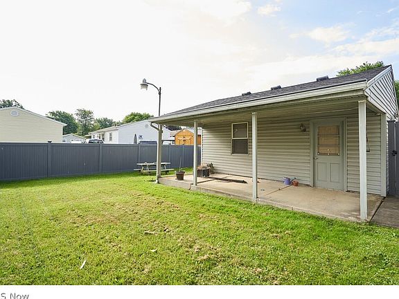 3rd image of 315 Dunn Ave