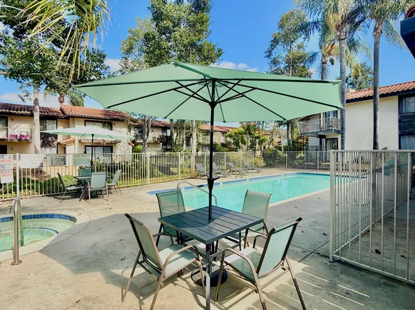 Country Club Creekside Apartments, 1820 W El Norte Pkwy W #B, Escondido, CA 92026