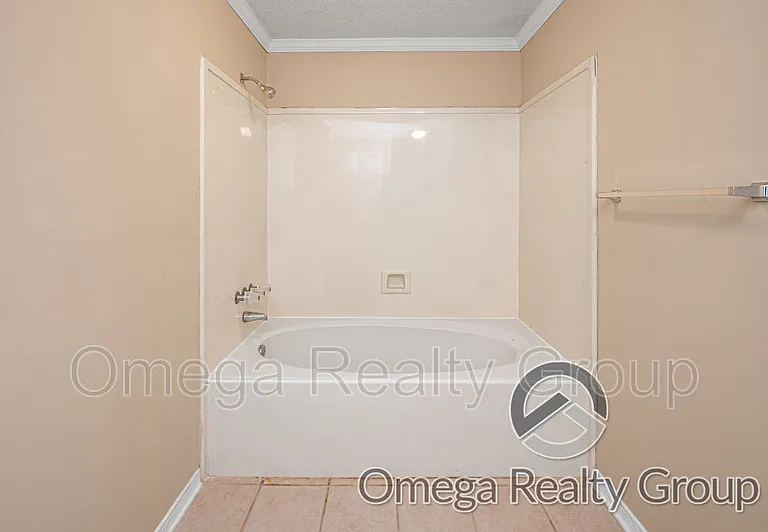 1380 Lexington Way — Photo 25