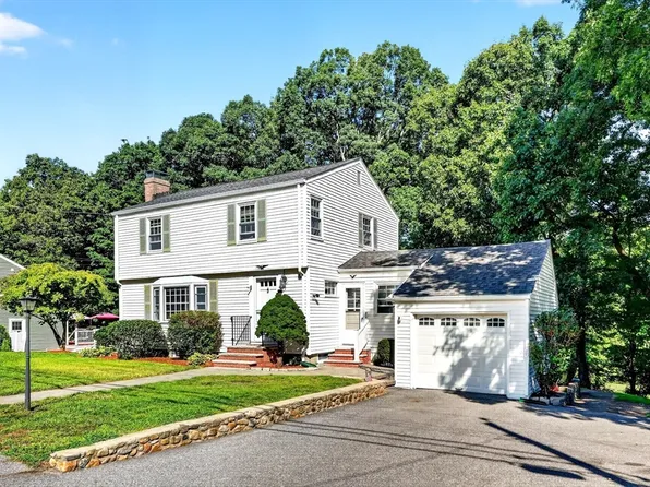 12 Fisher Ter, Woburn, MA 01801
