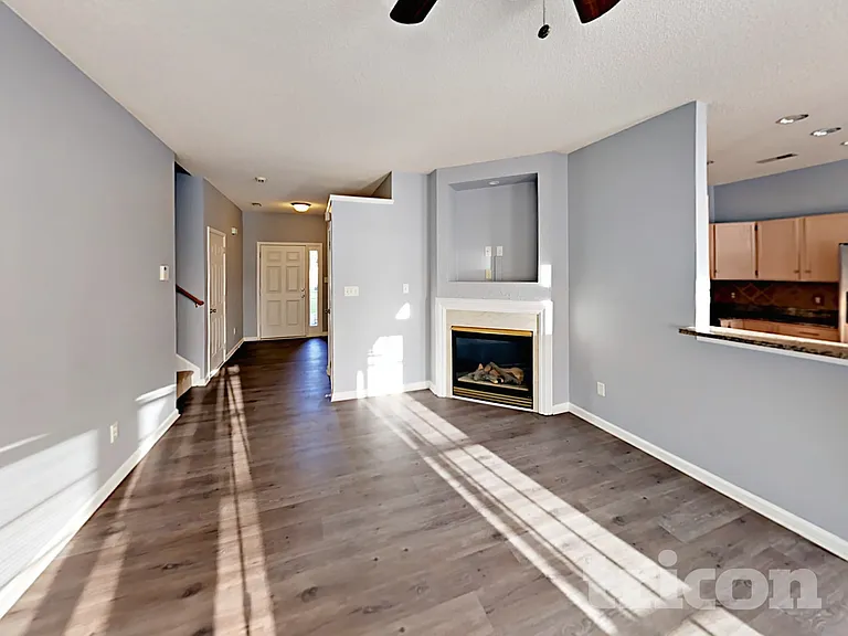3846 Tioga Ln — Photo 2