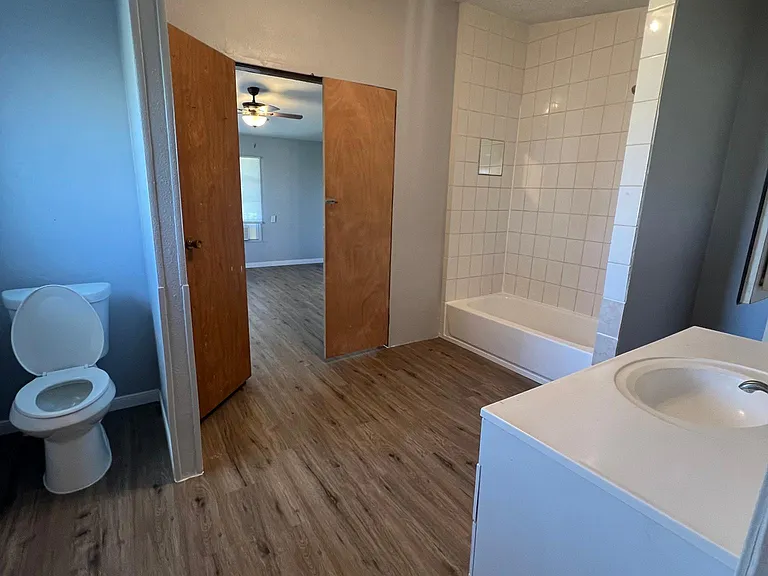 9100 Puritan Way — Photo 2