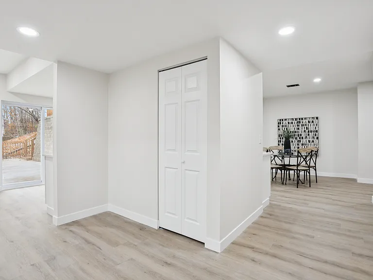 1357 S Lake Sherwood Dr — Photo 33