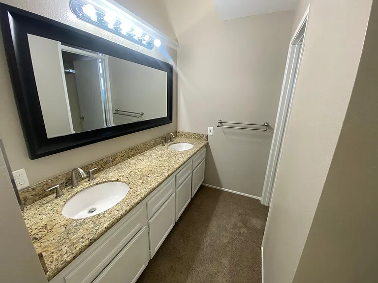 10381 Crosscreek Ter — Photo 15