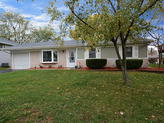 3rd image of 3890 Shoreline Dr