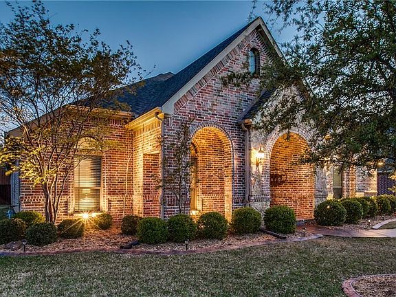 3rd image of 3403 Cantebury Dr