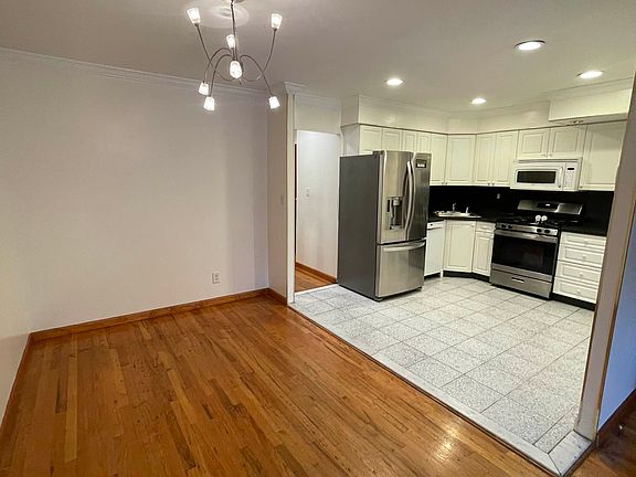 2nd image of 3014 70th St #2