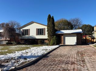 358 Helen Dr, Strathroy Caradoc, ON N7G 3M4