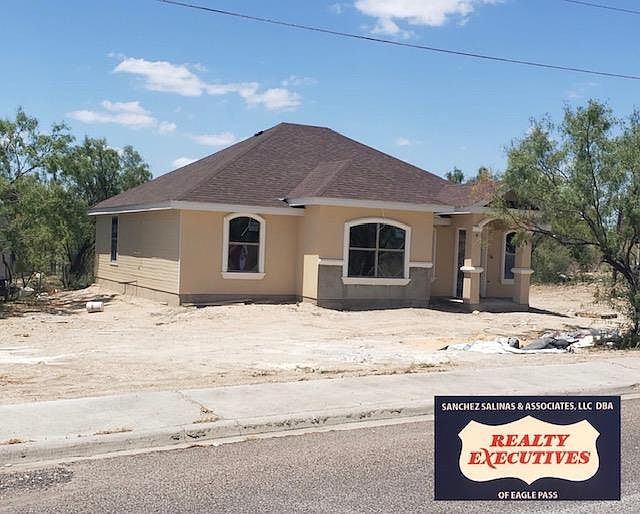 1st image of 811 Venesa Dr