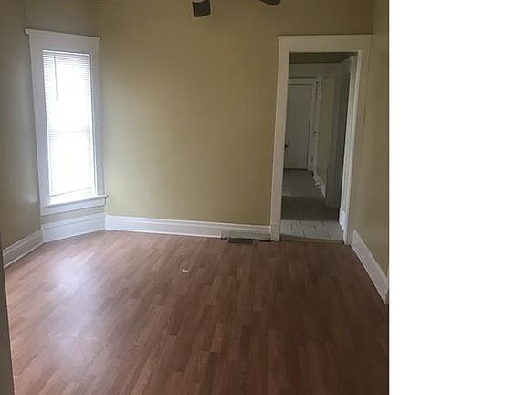 3rd image of 816 E 89th Pl #1