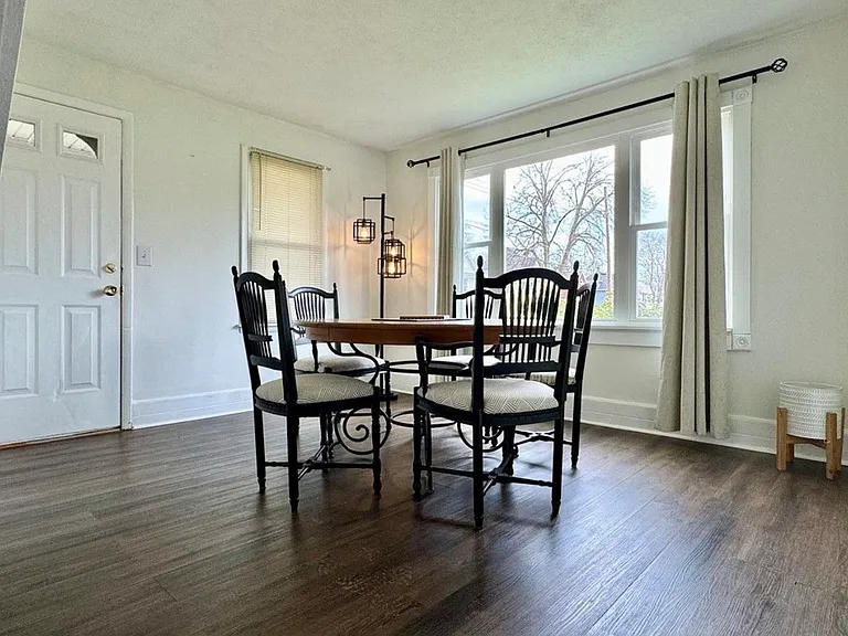 565 Thompson St #A — Photo 3