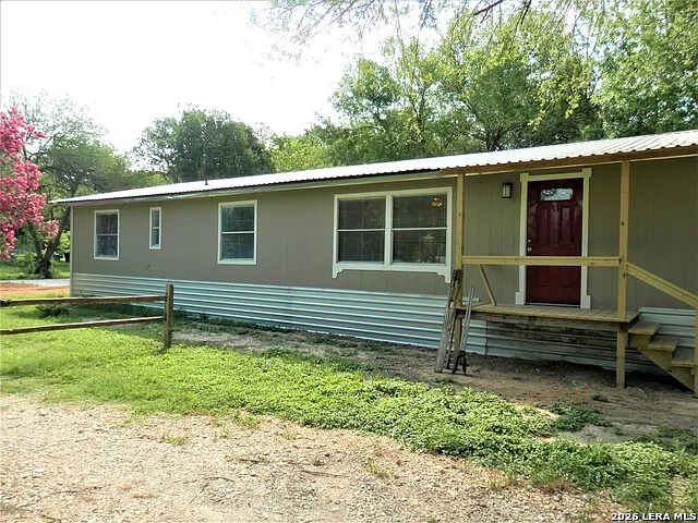 1 bed, 1.0 bath, 758 sqft, $1,100 — Photo 3