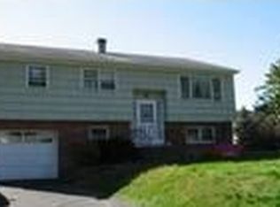 60 Maple Dr, Stony Pt, NY 10980