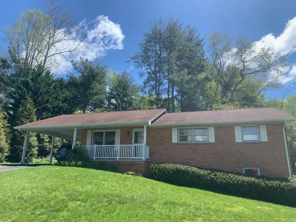 1904 Lindale Dr, Blacksburg, VA 24060