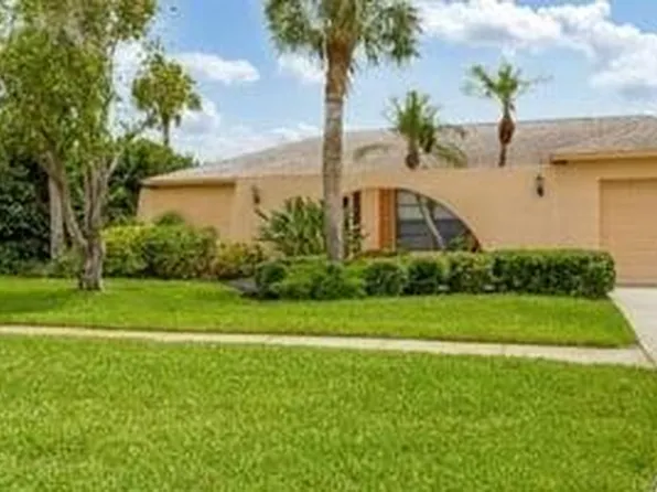 3884 Kingston Blvd, Sarasota, FL 34238