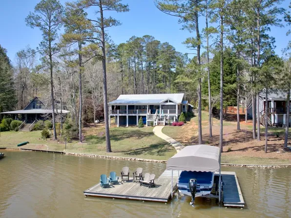 1181 White Oak Dr, White Plains, GA 30678