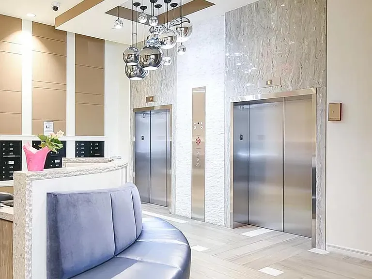 Lobby elevators