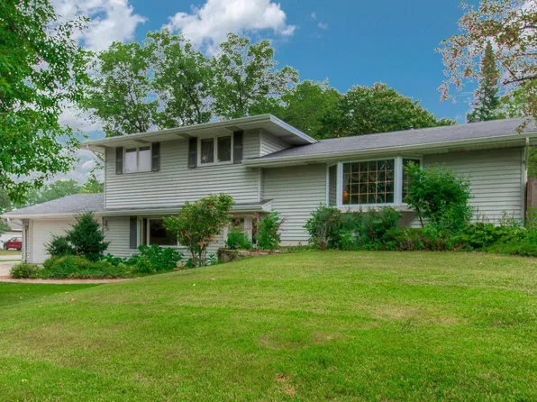 11201 Lewis Ct, Burnsville, MN 55337