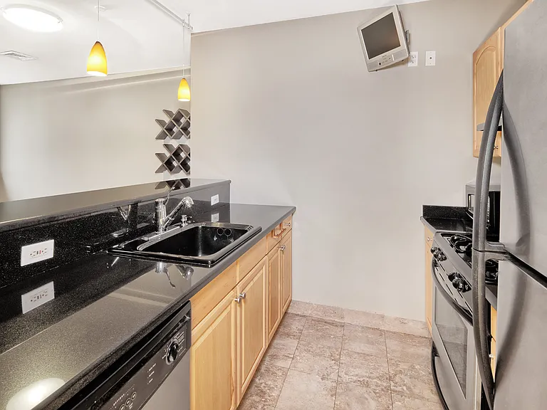 522 Gregory Ave #B410 — Photo 5