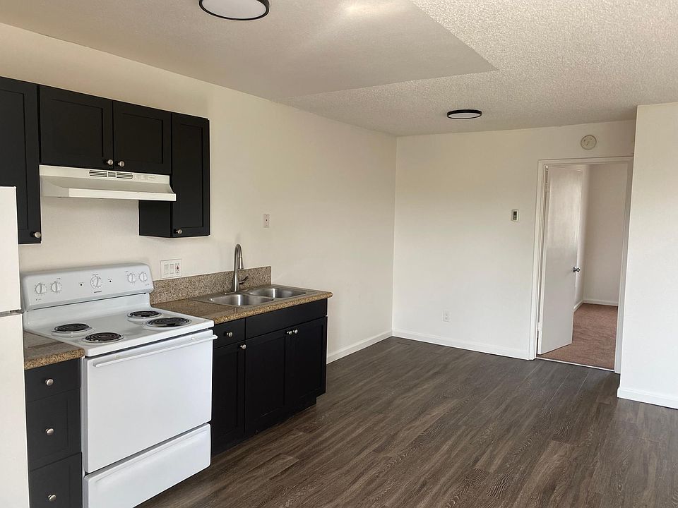 1st image of 2039 L Ave APT 7