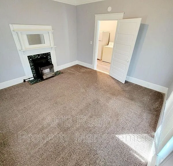 633 Tucker St #A — Photo 5