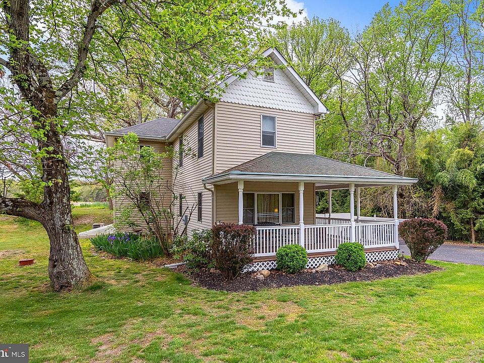 1st image of 518 Hardingville Rd