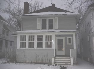 320 Center St, Waukegan, IL 60085