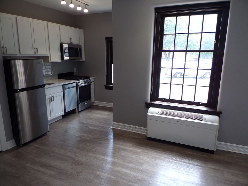 1st image of 70 Harvard Pl #101