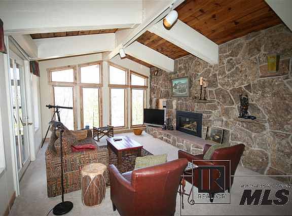 2nd image of 1515 Anglers Dr