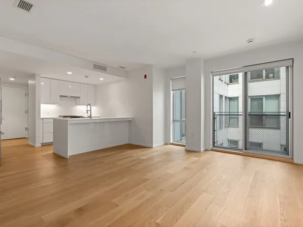 26 1/2 W Broadway #4-03, Boston, MA 02127