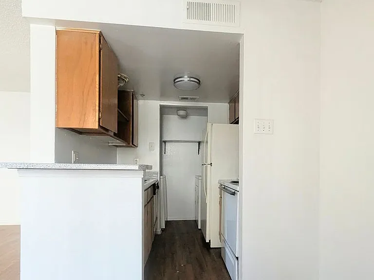 Bennett Place Apartments — Photo 21