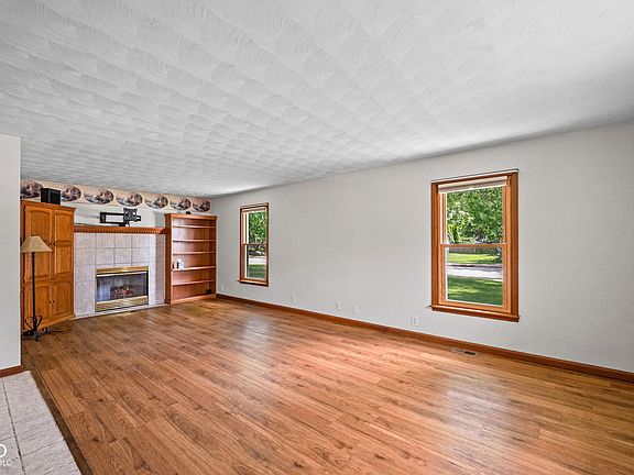 2nd image of 806 Sam Ralston Rd