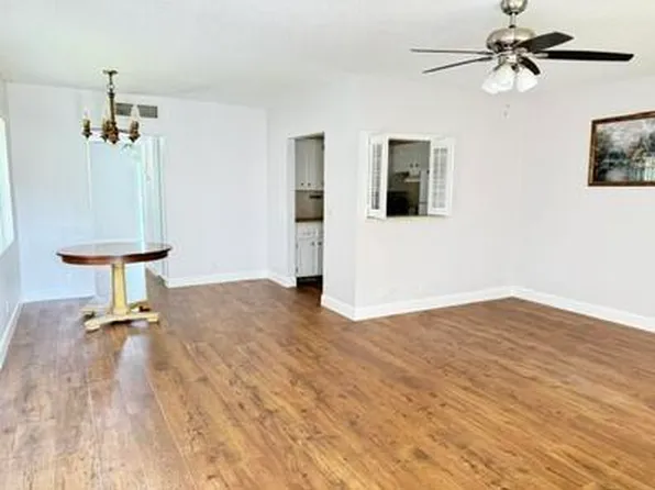 21 Waltham E, West Palm Beach, FL