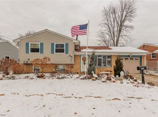 936 Sherwood Dr, Elyria, OH 44035