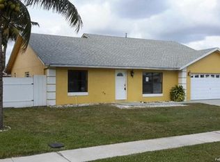 6630 Lawrence Woods Ct, Lake Worth, FL 33462